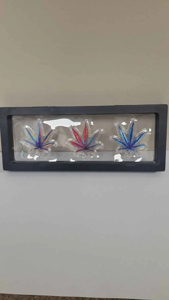 Silver Cannabis Leaf Acrylic Display Set 420 Somewhere - photo 5