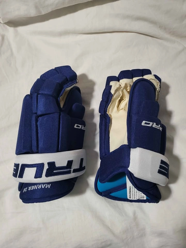 Mitch Marner Pro Stock Hockey Gloves (Toronto Maple Leafs) - photo 3