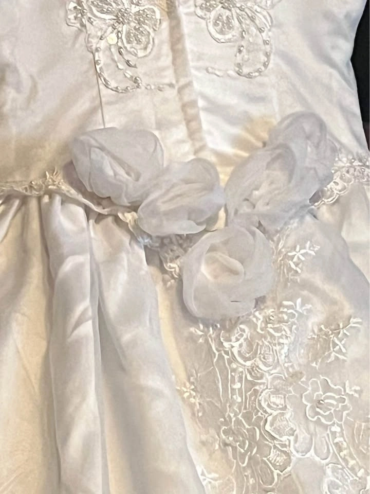 Vintage Wedding Dress, White Satin Ballgown with Lace Train - photo 3
