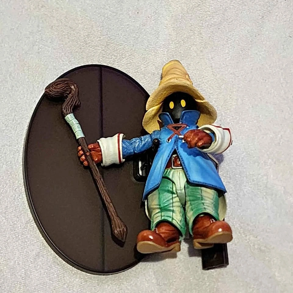 Play Arts Final Fantasy 9 Figure Vivi Ornitier
