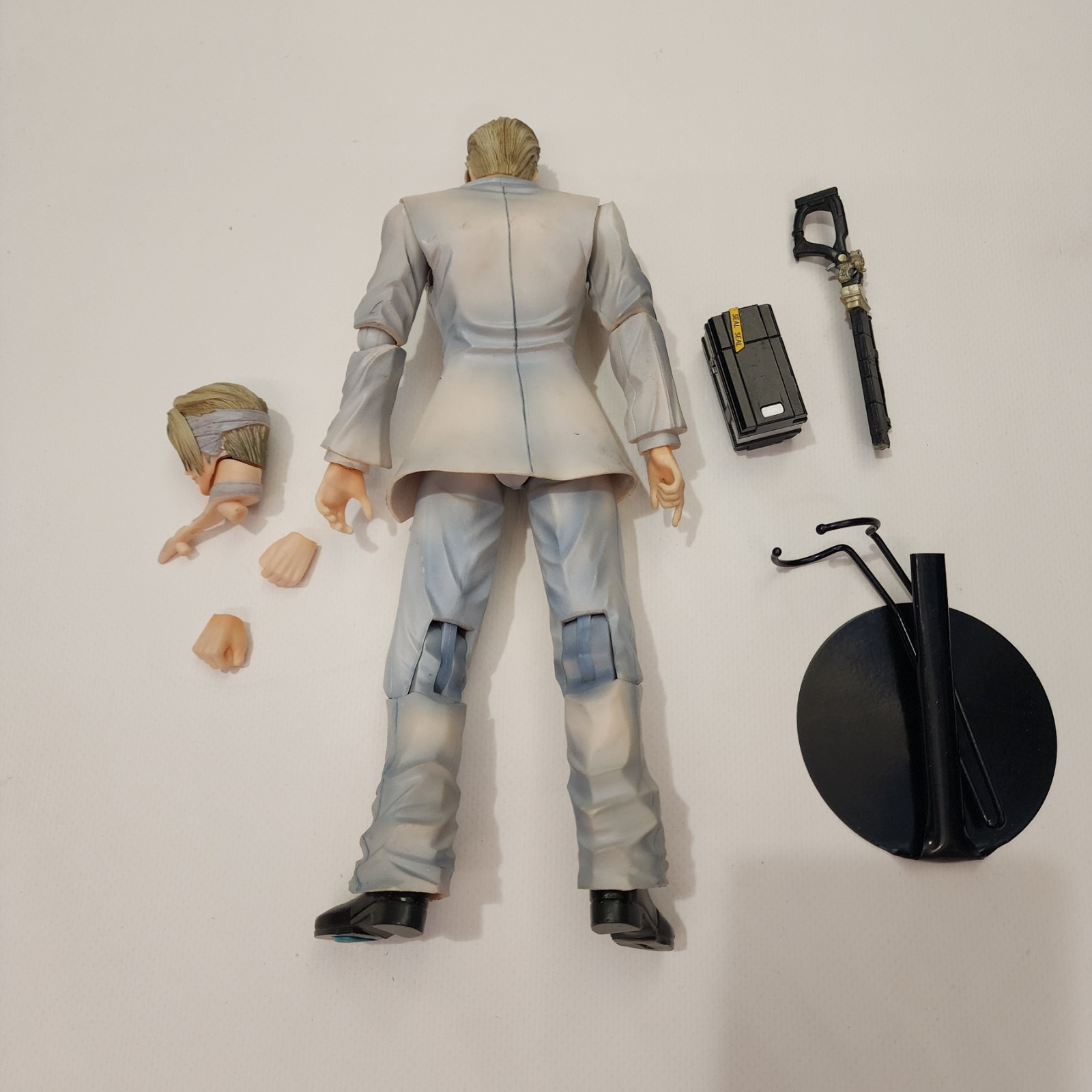 Square Enix Final Fantasy Advent Children Rufus Play Arts Kai - photo 2