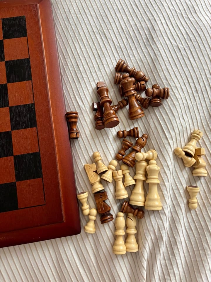3-in-1 Wooden Chess, Checkers & Backgammon Set - photo 5
