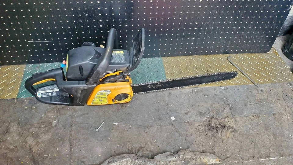 Poulan pro chain saw 18"