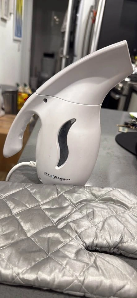 PurSteam Handheld Garment Steamer – Excellent Condition + Access - photo 2