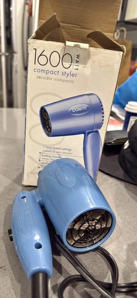 Conair 1600W Compact Travel Hair Dryer – Foldable Dual Voltage