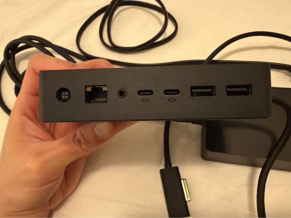 Microsoft Surface dock 2 (USB C) - photo 2
