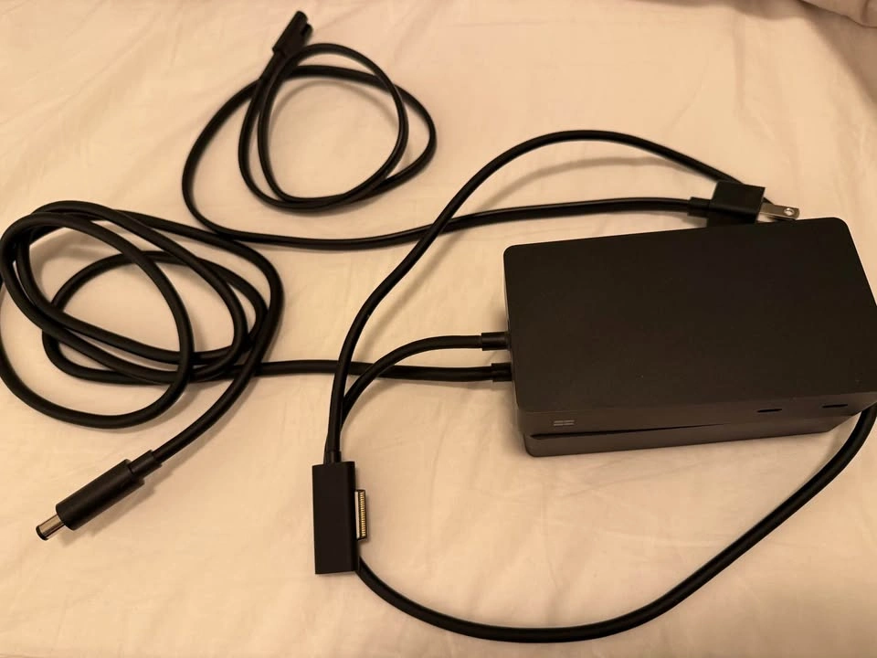 Microsoft Surface dock 2 (USB C) - photo 3