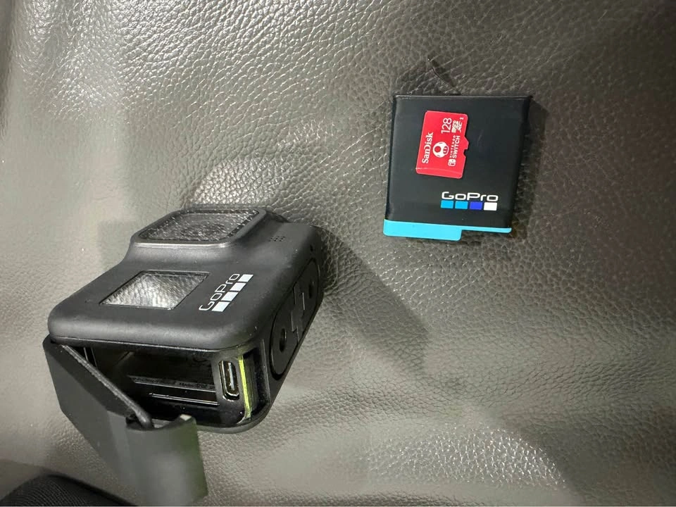 GoPro Hero 8 Black + Bundles - photo 4