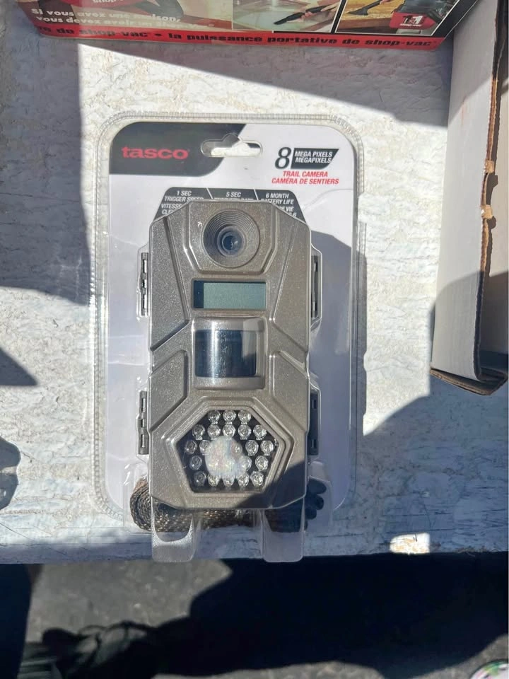 Tasco 8 Megapixels Trail Camera new never used