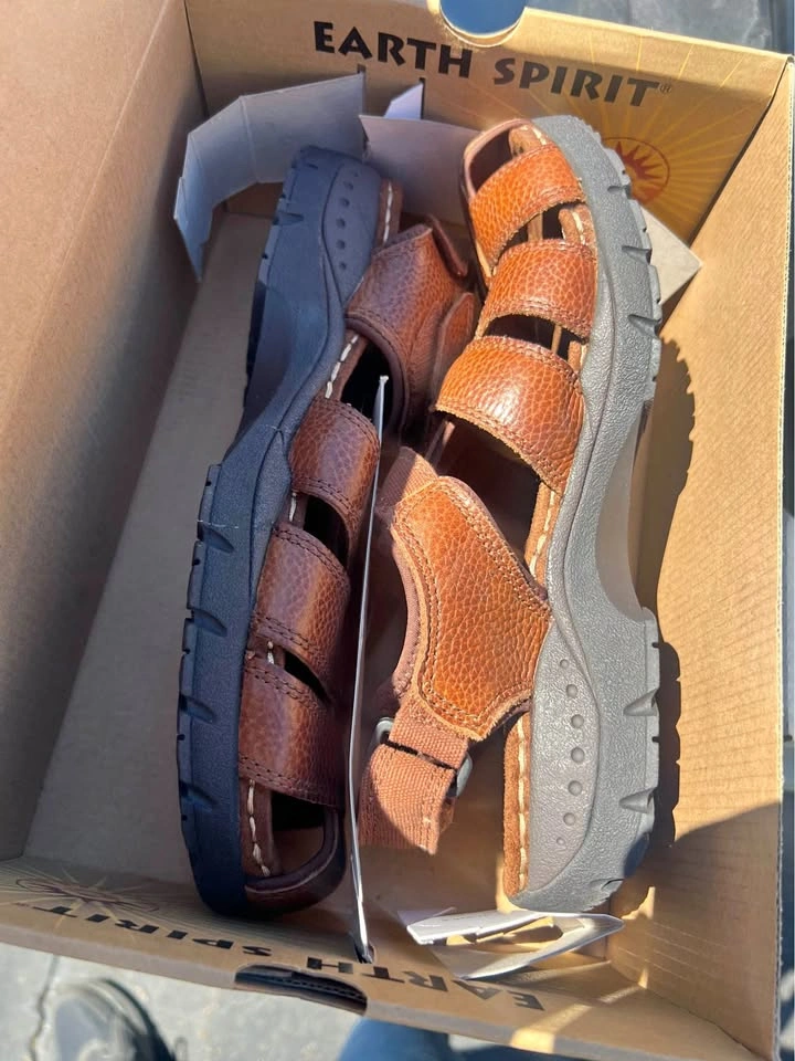 Earth Spirit Kypton brown sandals size 10 brand new