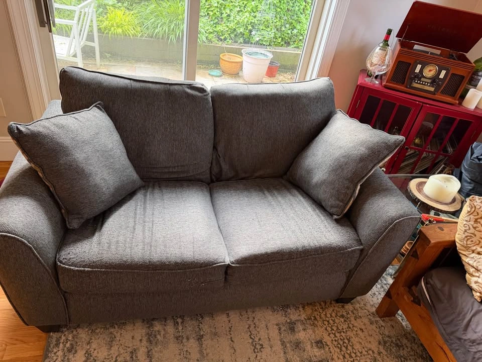 Loveseat couch - photo 2