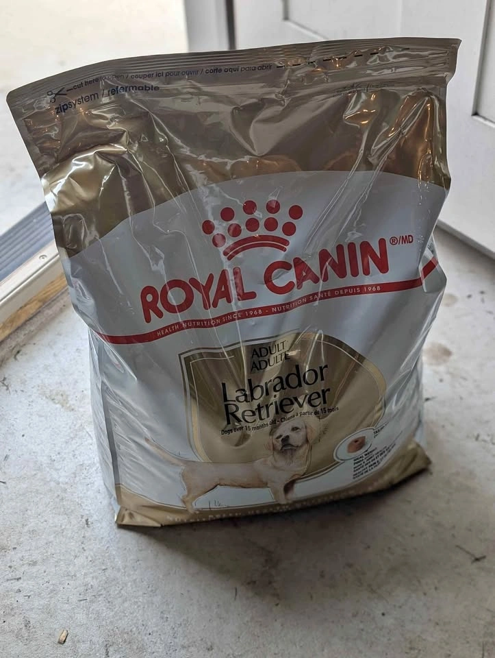 Royal Canin Labrador Retriever Adult Dry Dog Food, 30 lb bag