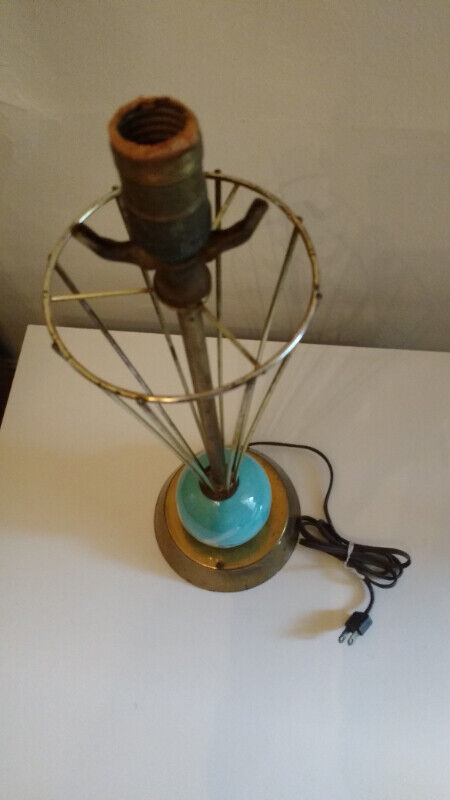Vintage MCM Brass Base Umbrella Cage Tiffany Ceramic Lamp - photo 2
