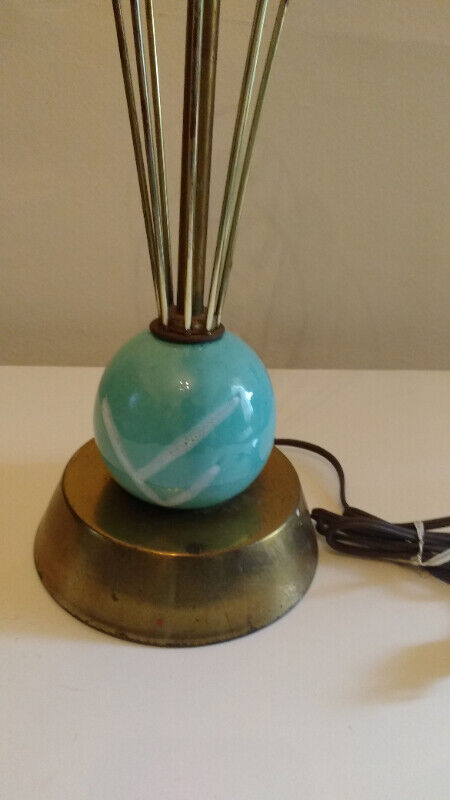 Vintage MCM Brass Base Umbrella Cage Tiffany Ceramic Lamp - photo 3