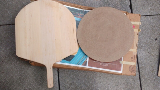 Vintage baking stone and paddle - photo 2
