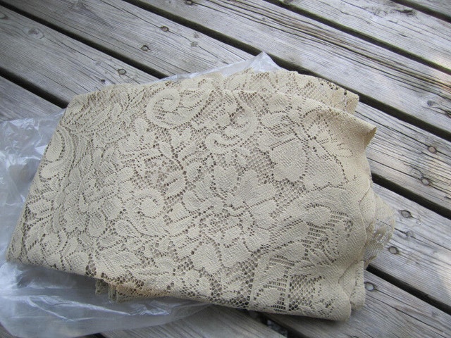 Floral Lace Fabric - Dark Beige/Sand Various End Cuts - photo 3