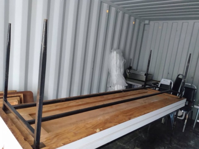 Heavy non-collapsible white laminate table with steel legs - photo 3