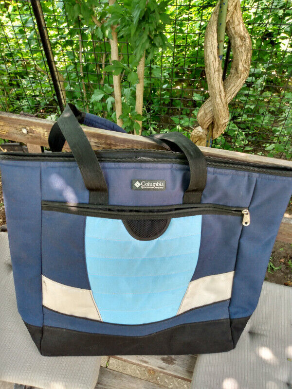 Columbia insulated picnic bag with handles