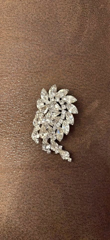 Vintage Signed Kramer Rhinestone Brooch
