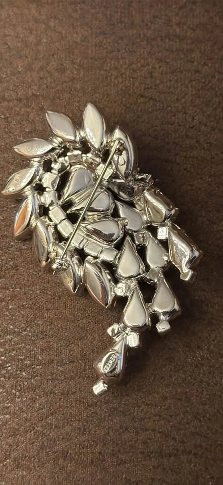 Vintage Signed Kramer Rhinestone Brooch - photo 2