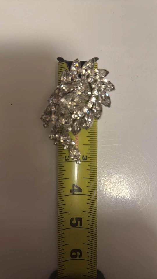 Vintage Signed Kramer Rhinestone Brooch - photo 4