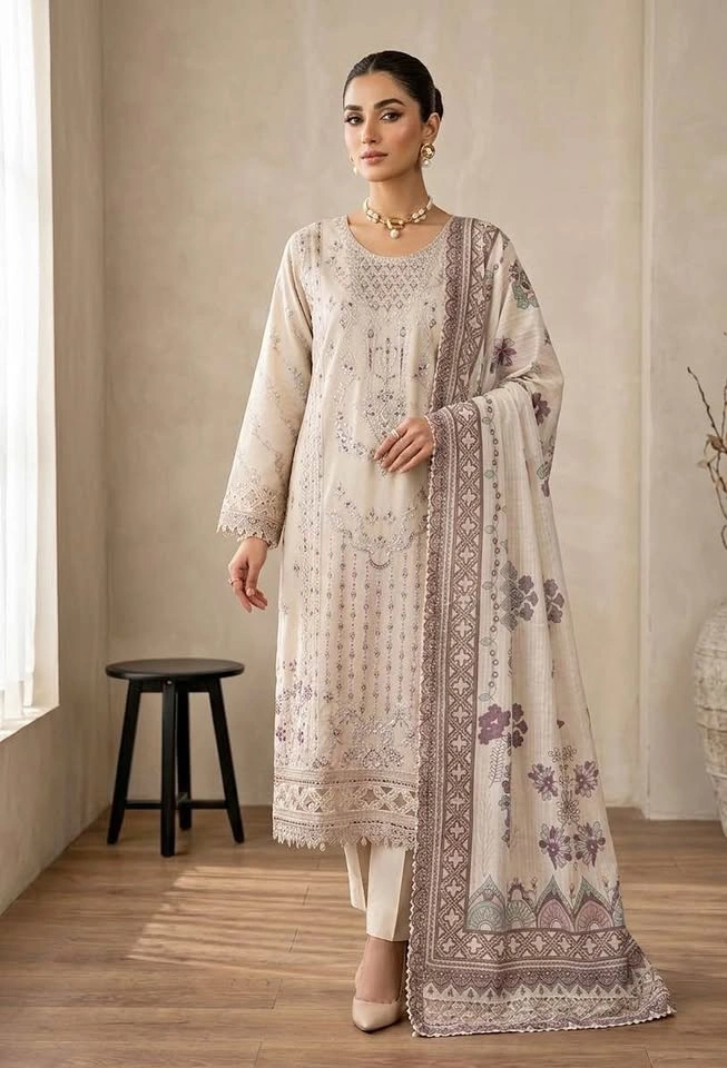 Beautiful Luxury Lawn Embroidered 3Pcs Suit