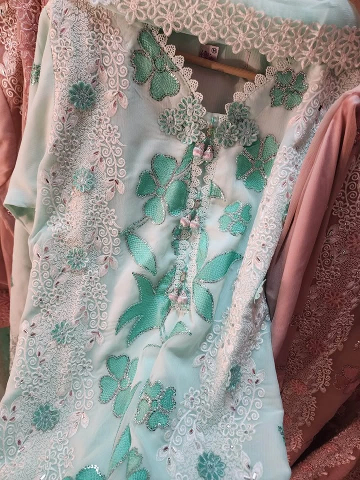 Maria B Inspired 3pcs Chiffon Chickenkari Embroidered Suit - photo 4