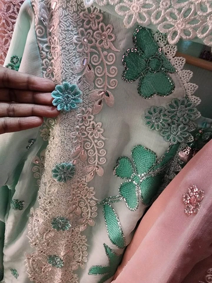 Maria B Inspired 3pcs Chiffon Chickenkari Embroidered Suit - photo 5