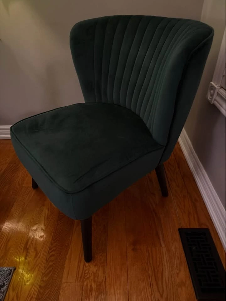 LIKE NEW Structube Accent Chair – Stunning Turquoise Green - photo 2