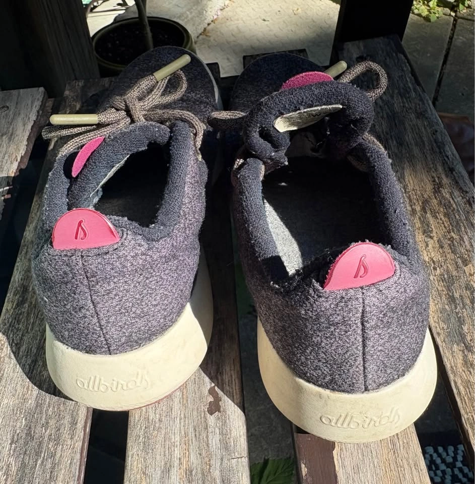 Allbirds Women's Wool Runners Charcoal Pink - photo 3