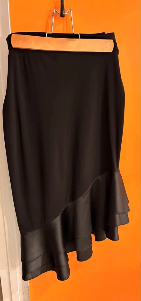 Black Asymmetrical Ruffle Hem Midi Skirt - S - photo 2