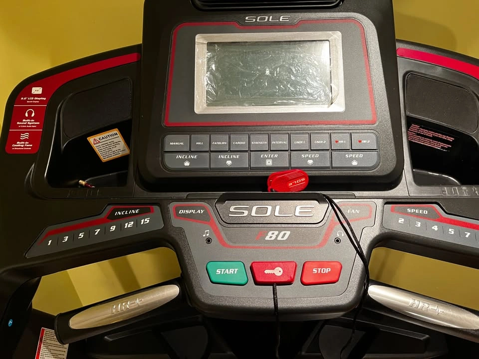 Sole F80 Treadmill – Excellent Condition - photo 3