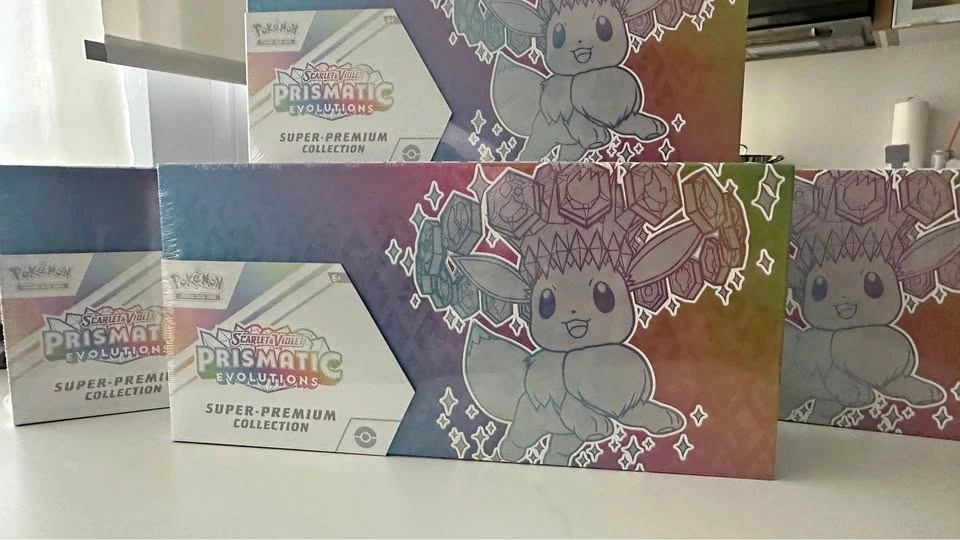 Prismatic Evolutions Super Premium Collection