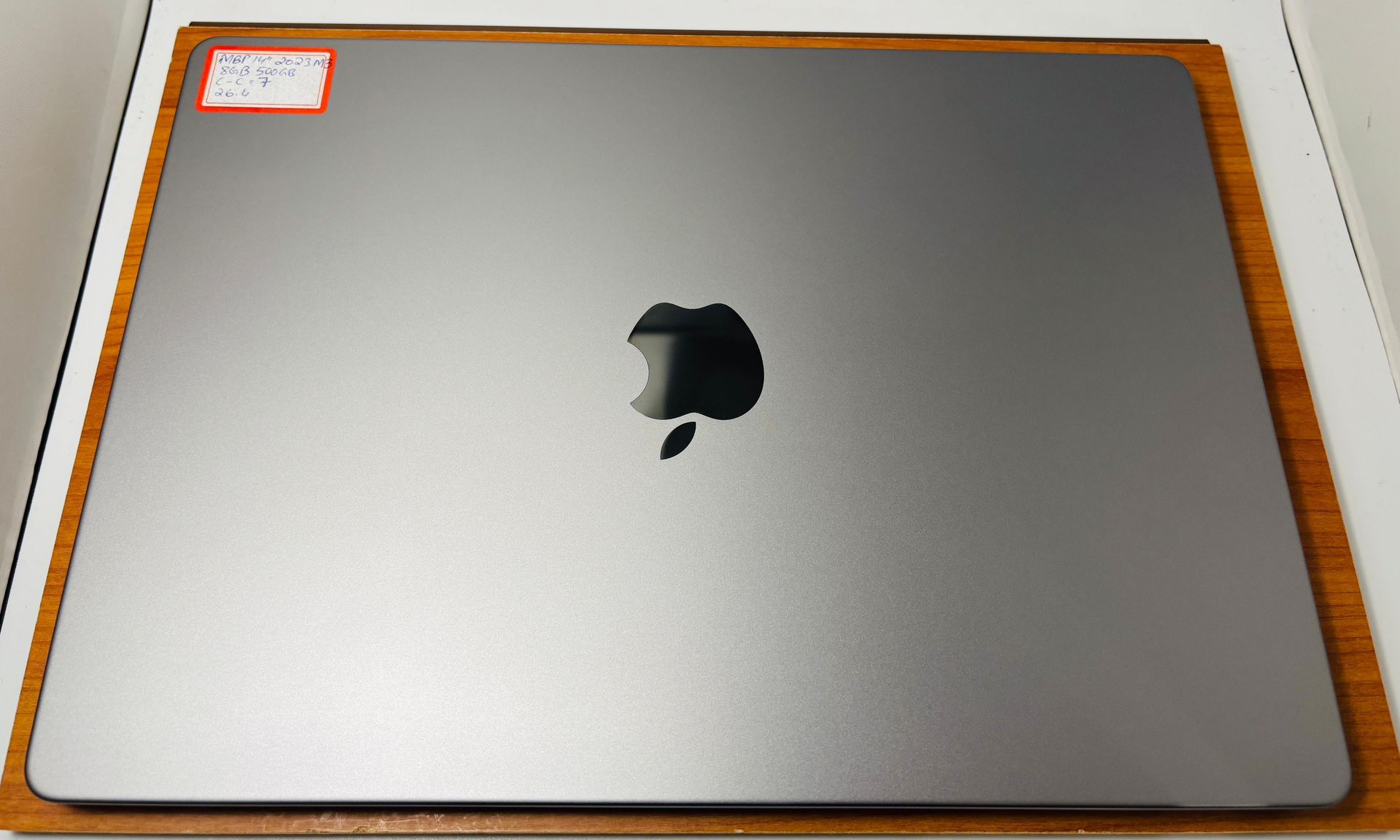 Apple MacBook Pro 14” M3 8GB 512GB SSD Like New - photo 2