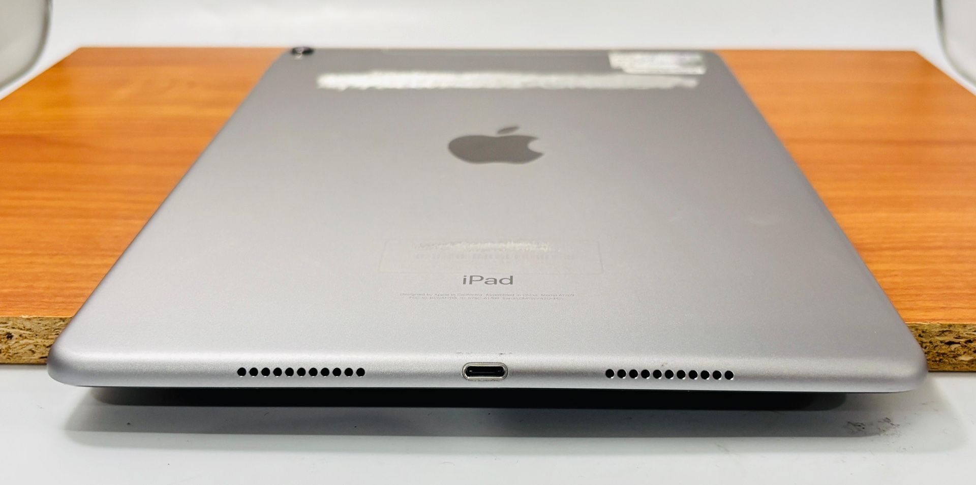 Apple iPad Pro 10.5” 256GB Cellular Fully Functional - photo 4
