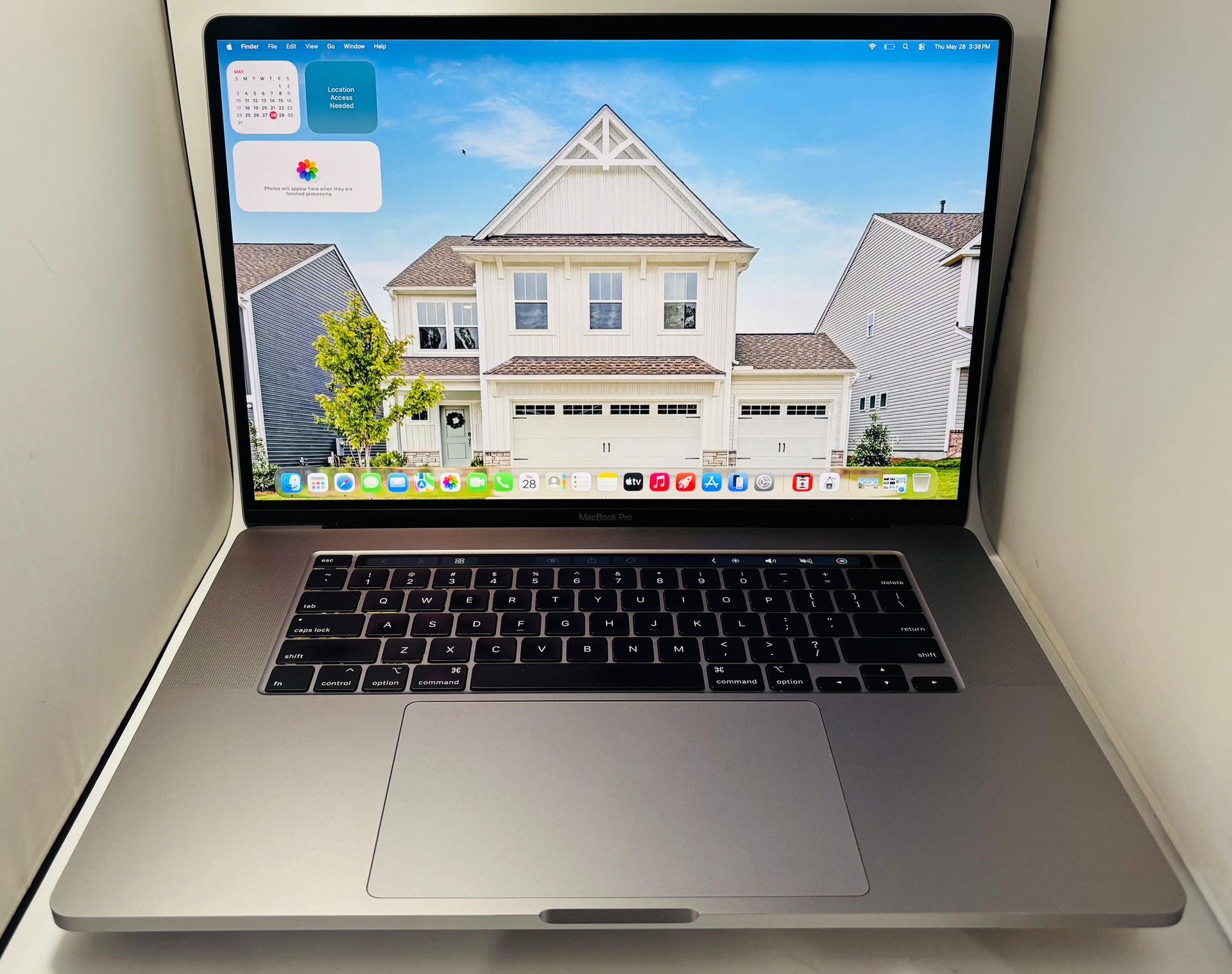 Apple MacBook Pro 16” 2019 TouchBar 16GB 1TB Radeon Pro 5500M