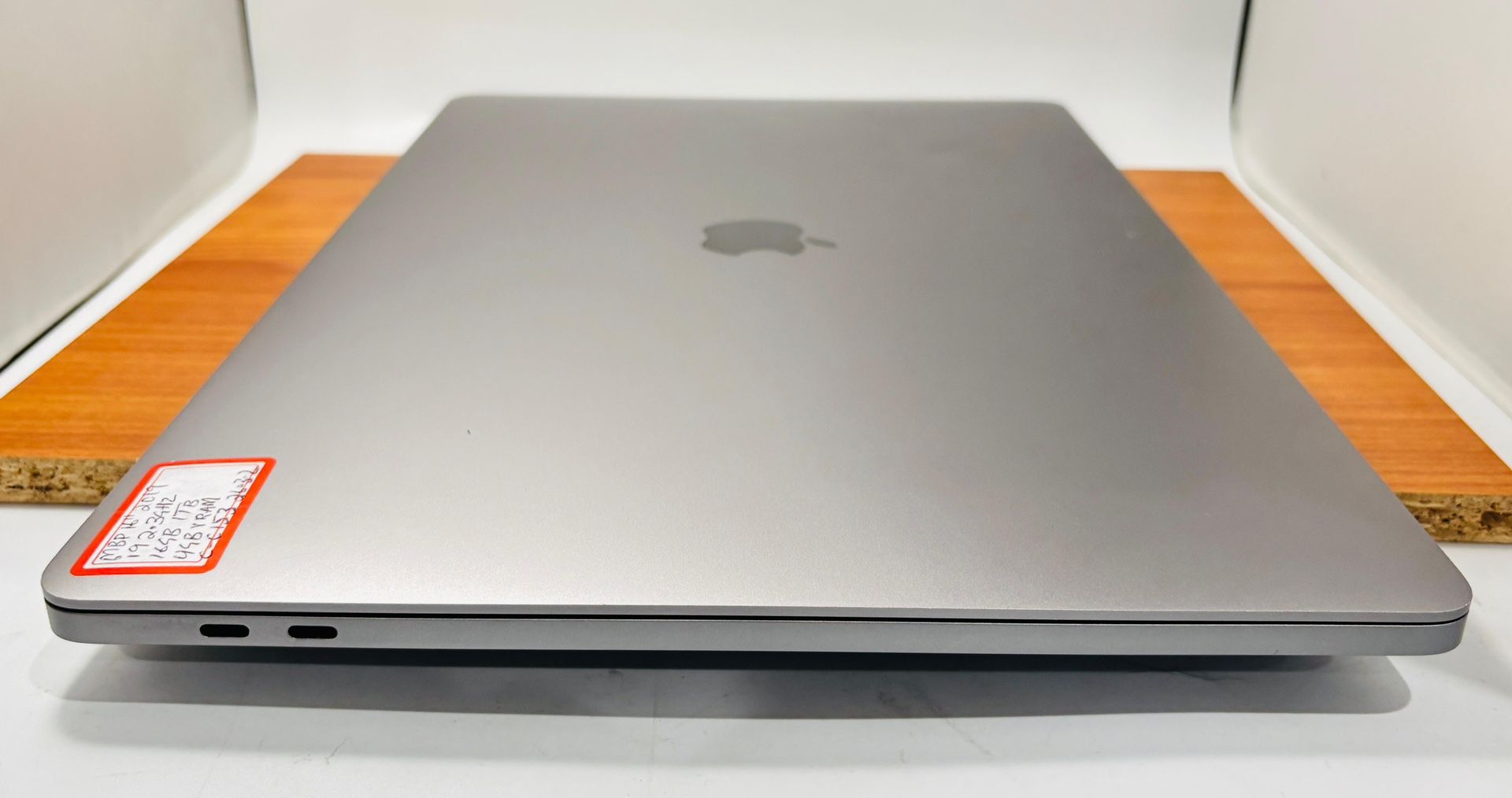 Apple MacBook Pro 16” 2019 TouchBar 16GB 1TB Radeon Pro 5500M - photo 5