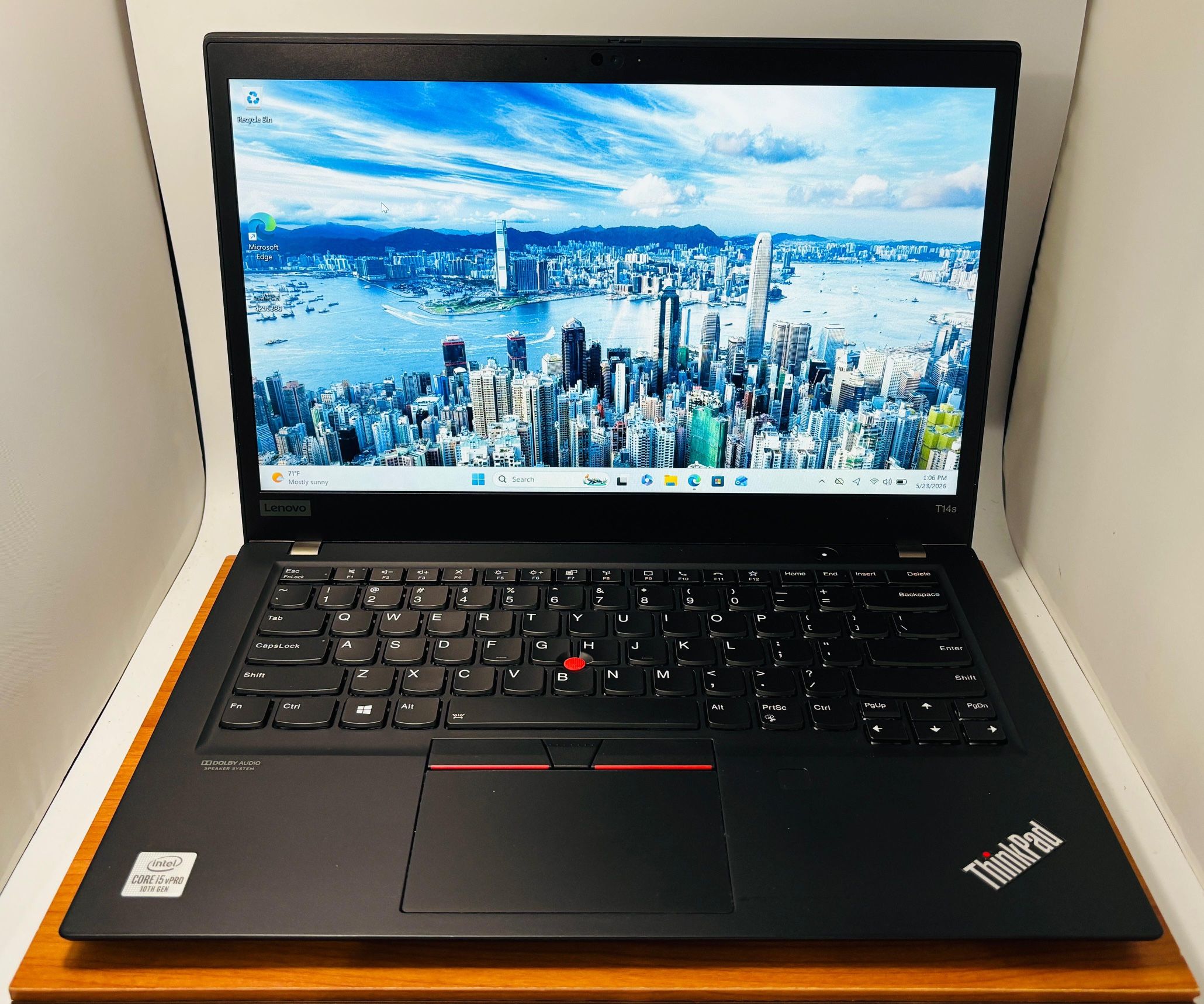 Lenovo T14S 14” Core i5-10310u 16GB RAM 256GB SSD Windows 11