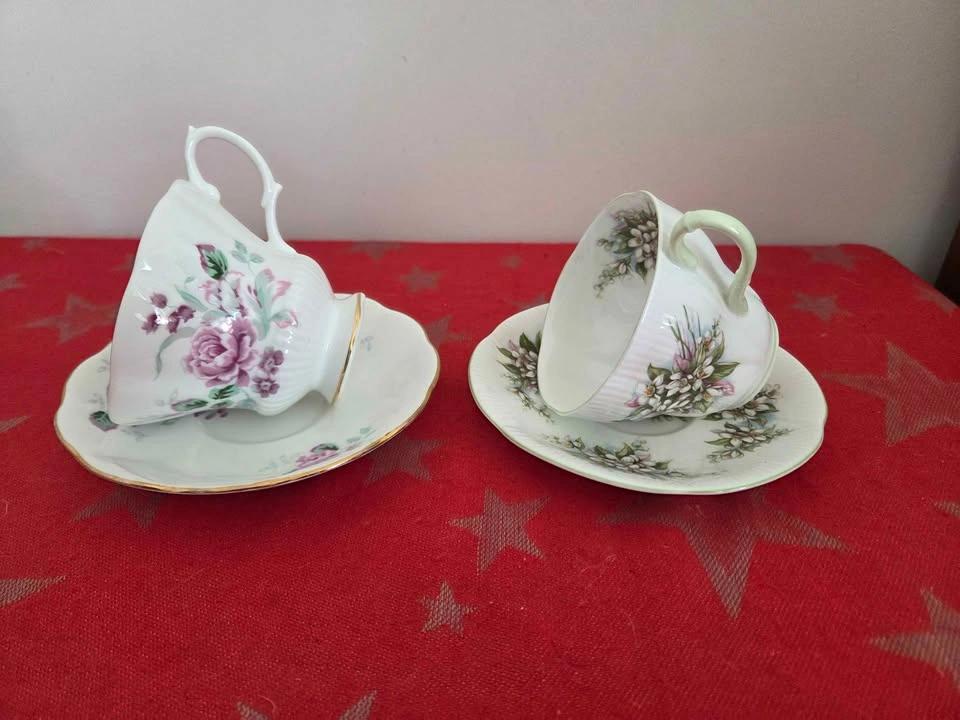 Royal Albert Bone China Teacup Set - photo 2