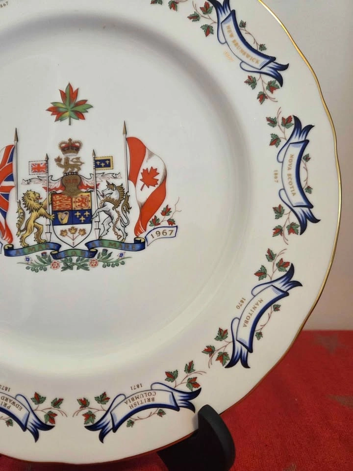 AYNSLEY 'CENTENNIAL OF THE CANADIAN FEDERATION' PLATE, 1867-1967 - photo 5