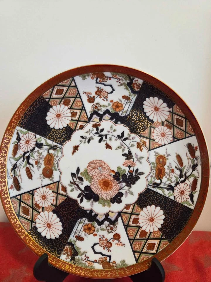Set of 3 Saji Japan Fine China Gilded Plates - photo 2