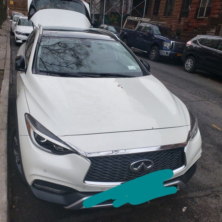 2017 Infiniti Qx30