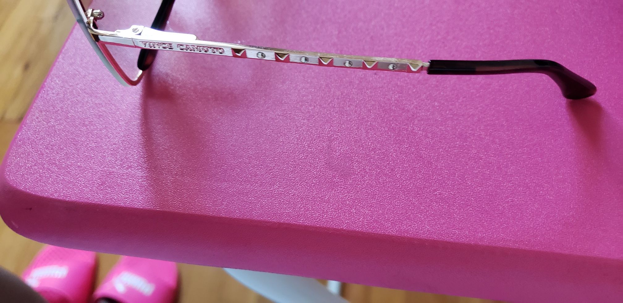 Sunglasses with case - photo 2
