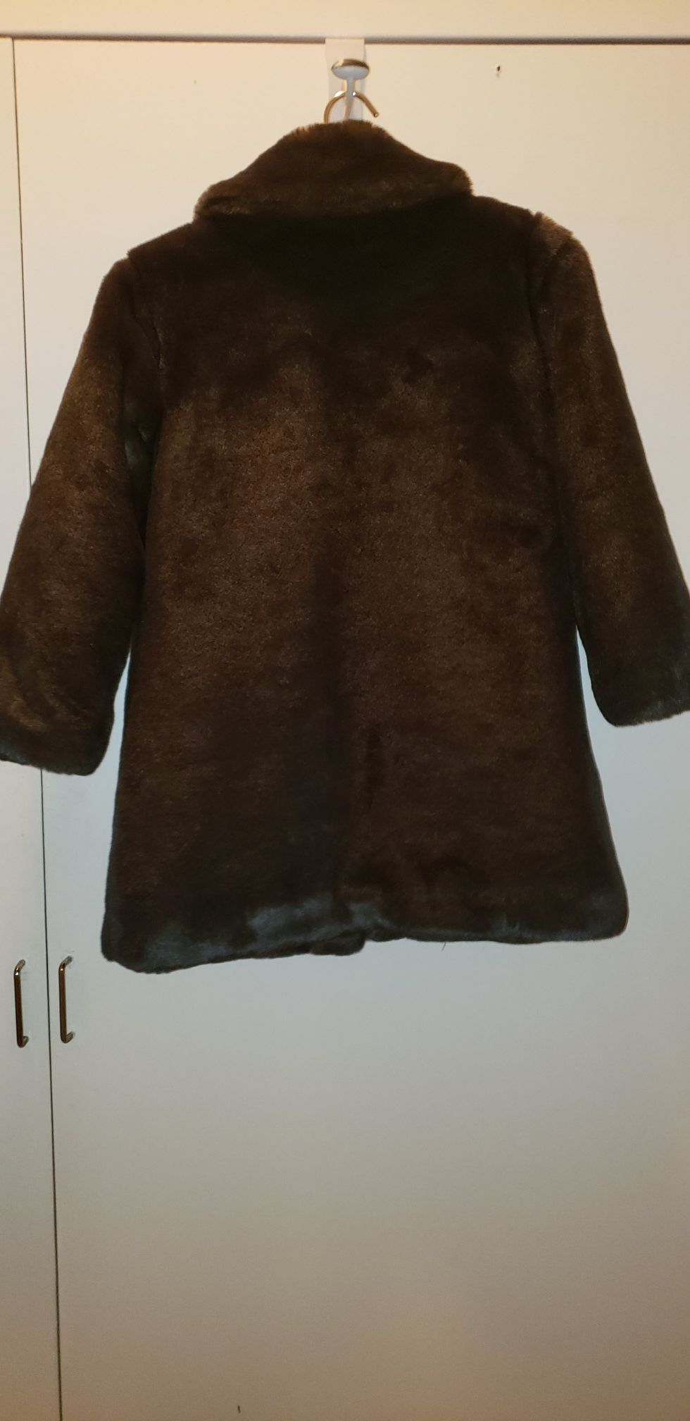 HM faux fur kid coat - photo 2
