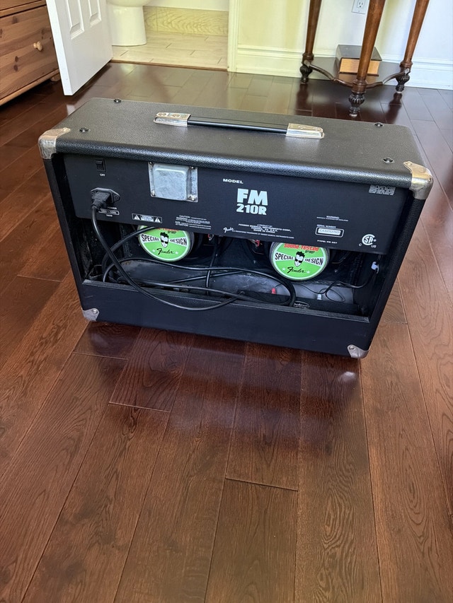 Fender Amplifier - photo 2