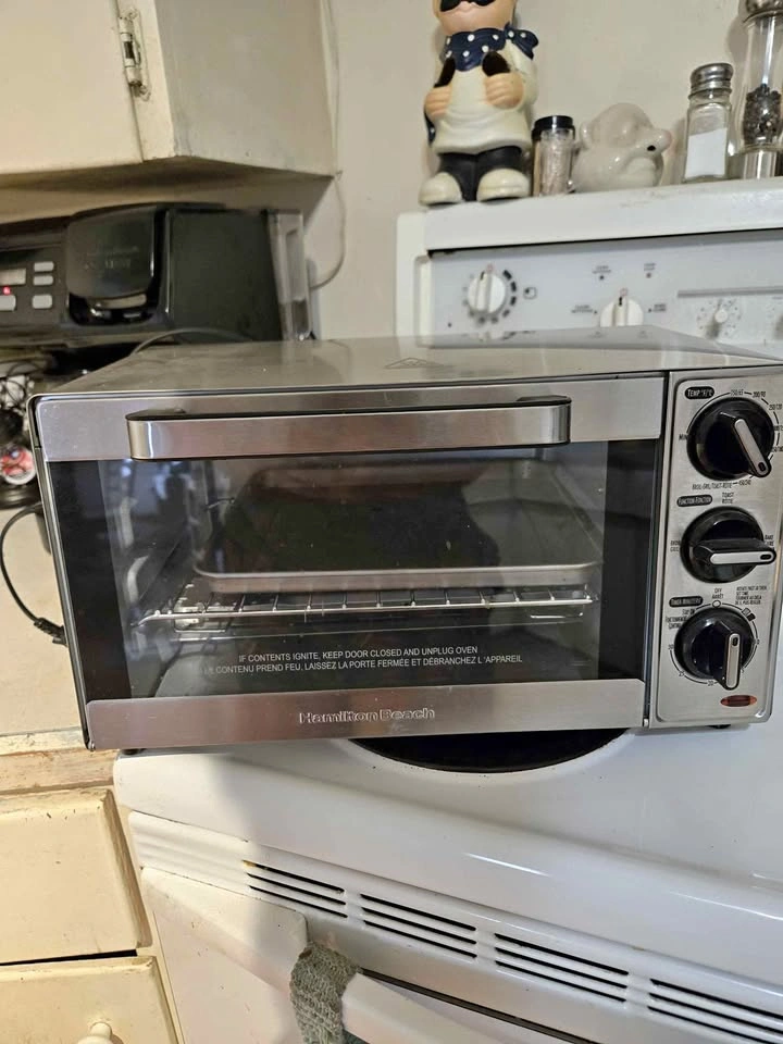Hamilton Beach Toaster Oven