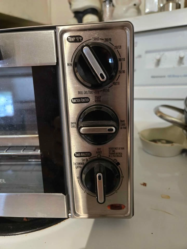 Hamilton Beach Toaster Oven - photo 3