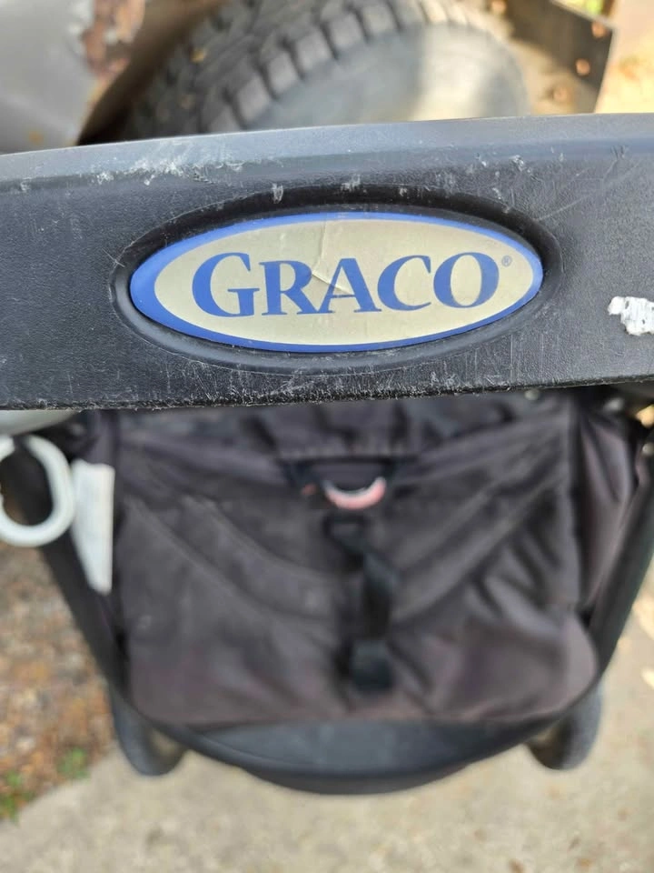 Graco Jogging Stroller - photo 2