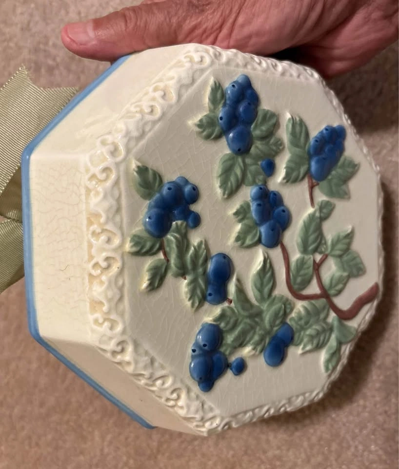 Vintage Rare Octagonal Ceramic Wall Hangings (6” x 6”) - photo 2