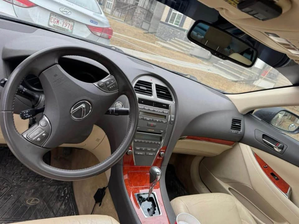 2010 Lexus ES - photo 5